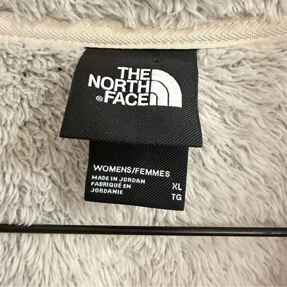 The North Face Women's Light Grey Teddy Jacket, Size XL, EUC - Picture 3 of 10